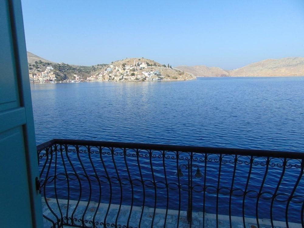 Villas Danezis - New Marina , سيمي المظهر الخارجي الصورة